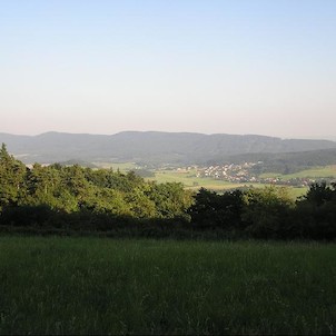 Výhled při sestupu z vrcholu na Strážnici