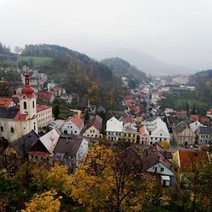 pohled na náměstí z TRŮBY