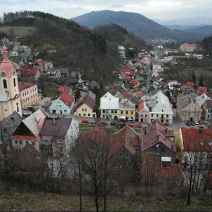 Štramberk, Náměstí - pohled z Trůby 16. 4. 2006