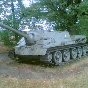 SU-100