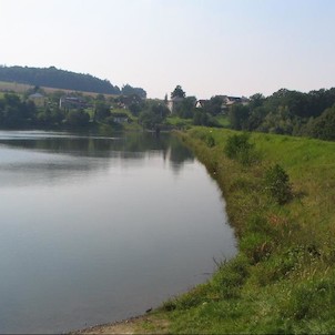 Hráz přehrady Sedlinka
