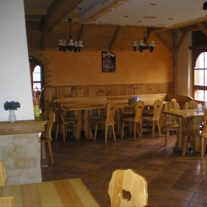 Koliba na Karasce