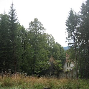Zřícenina kostela sv. Marty nad Horním Údolím