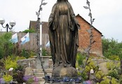 Mariánska zahrada - socha Panny Marie