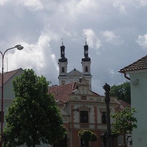 Kostel Panny Marie v Lužích