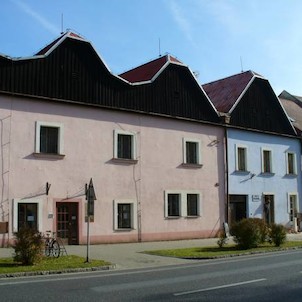 domy na náměstí