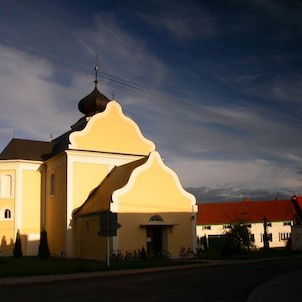 Kostel Všech Svatých (http://www.jaromerice.net)