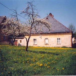 Bývalá fara z roku 1832.