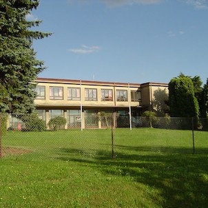 škola