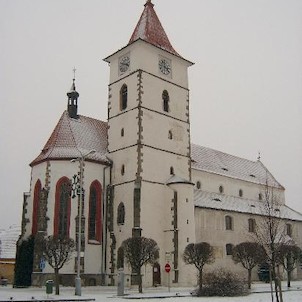 Kostel na náměstí v Horažďovicích