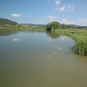 Velká Strana, v pozadí Zbynice