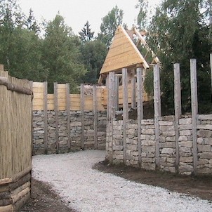 Vstupní brána, rekonstrukce z oppida Nevězice