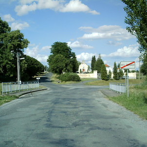 Most u hřbitova