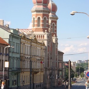 Pohled na synagogu z Klatovské třídy