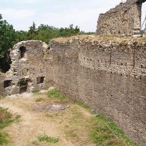 zřícenina hradu Buben