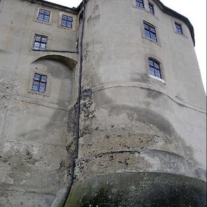 Hrad od západu
