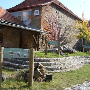 Geopark Beroun, V parku naleznete horniny rozmanitých typů a stáří - tedy přesně tak jak jsou v Barrandienu zastoupeny.