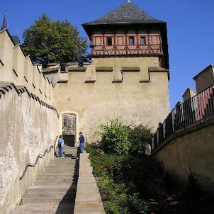 Purkrabství, Pohled od Studniční věže na Purkrabství - sídlí zde správa hradu