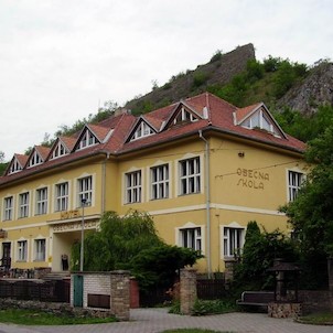 Hotel Obecná škola