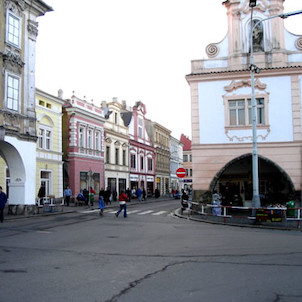 náměstí s Pražskou ulicí