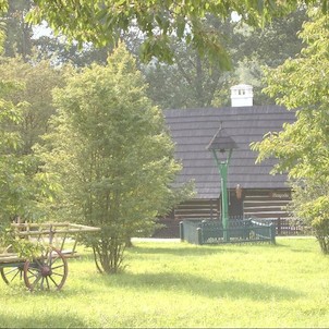 Roubený statek z povodí Berounky 2, Týřovice (okres Rakovník), č.p. 1, pochází ze 17. Století, přenesen v roce 1975. Statek č.p. 1 patří k cenným památkám naší lidové architektury. První písemné zprávy máme o něm již ze 16. Století, kdy je držitelem grunt