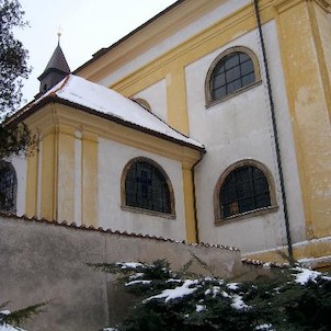 Kaplička u kláštera