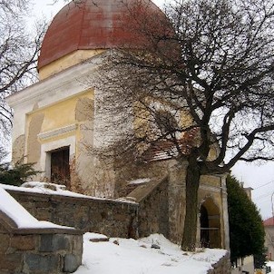 Kaplička pod kostelem