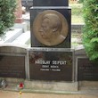 Hrob Jaroslava Seiferta v Kralupech nad Vltavou