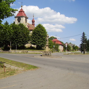 Náves v Bukovně