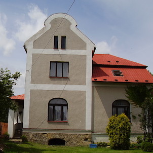 Chmelíkova vila