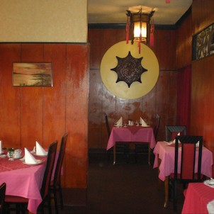 Vl.Uhlíř-Restaurace Asie