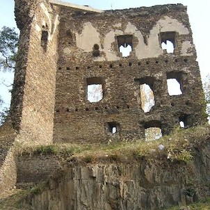 Zřícenina gotického hradu