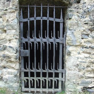 Okoř