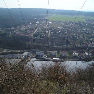 Pohled na Vrané z vyhlídky