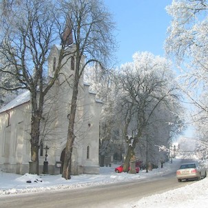 kostelíček v Zalužanech