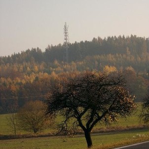 Rozhledna ze severu, ze severu,od silnice č. 27