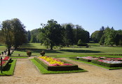 Park zámku v Lánech