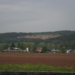 Hlaváčov (Starý hrádek), Kopec, na kterém kdysi hrad Hlaváčov stával, pomalu mizí vlivem těžby písku.