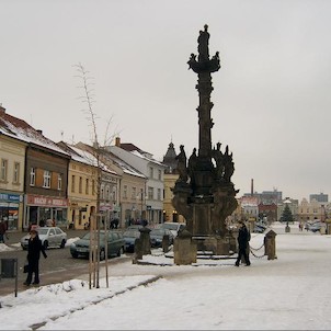 Mariánský sloup na Husově náměstí