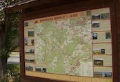 turistická informační mapa na náměstí