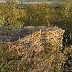 Hradiště, vrcholové skály