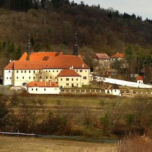 Františkánský klášter, pohled z protějšího břehu