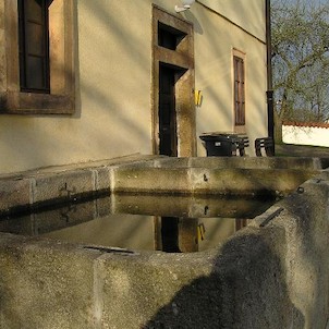 Františkánský klášter, nádrže s vodou