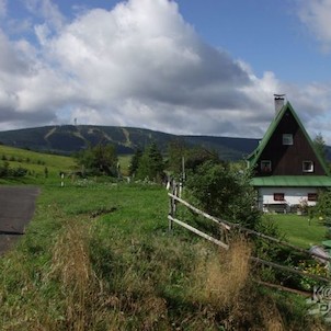 chata s Klínovcem v pozadí