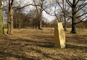zámecký park, otesaný pískovec v parku