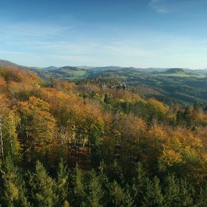 výhled z Rudolfova kamene, směrem k Mariině skále