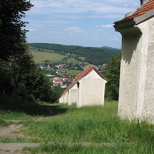 Jednotlivá zastavení Křížové cesty na Křížové hoře