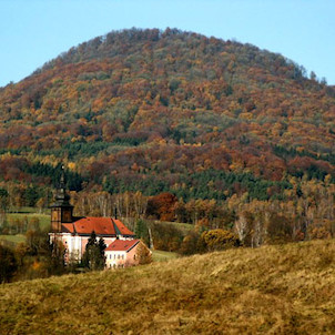 Kostel sv Václava a Růžovský vrch