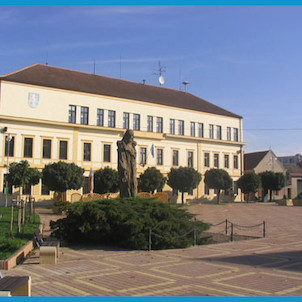 Husovo náměstí