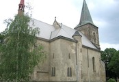 Kostel v centru obce